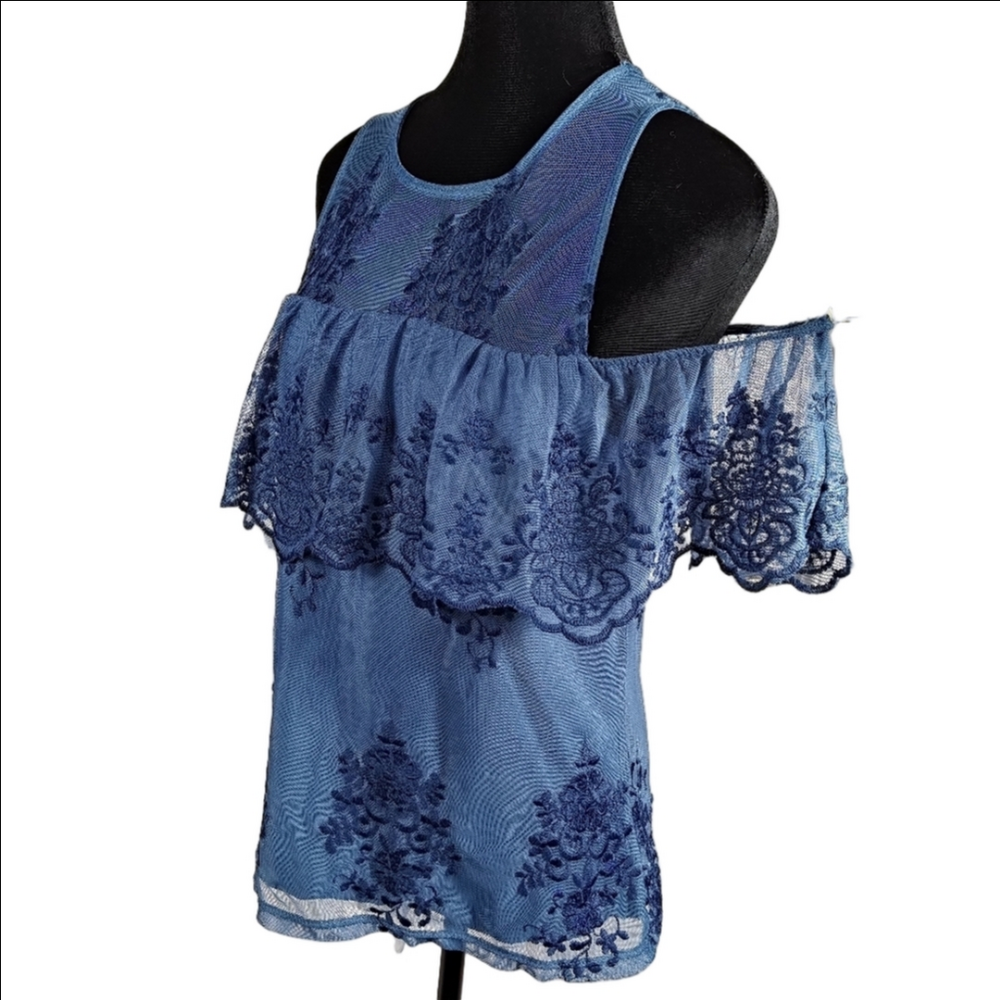 Francesca's Mi ami Sleeveless Cold Shoulder Frilly Lacy Indigo Top Medium